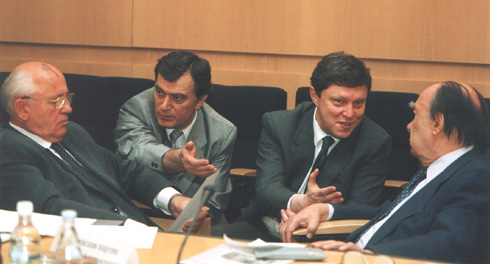 During the meeting of the All-Russia Democratic Assembly, June 19, 2001. Photo by Olga Schweitzer.